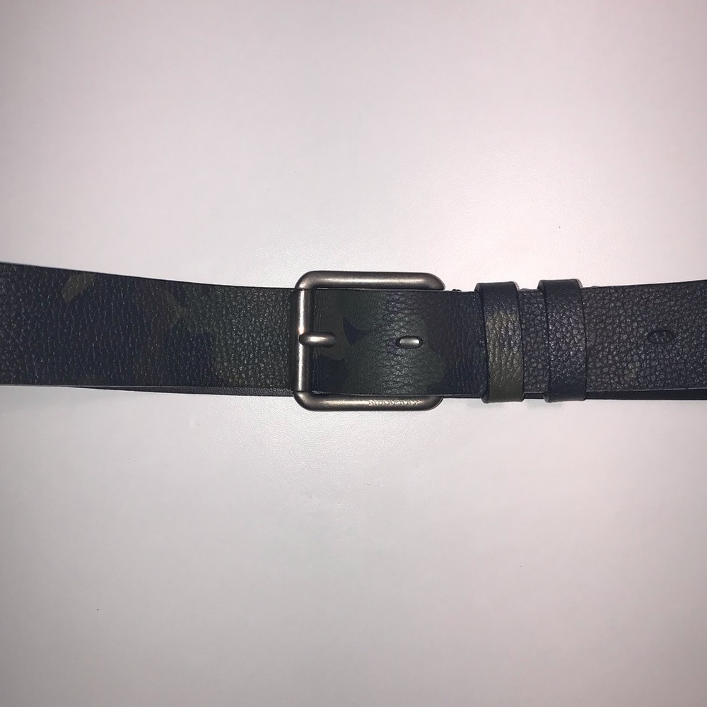 Burberry camo belt